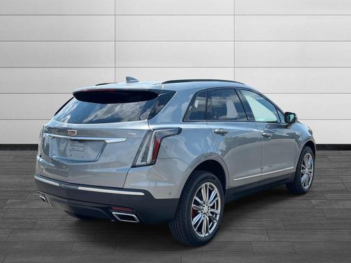 2025 Cadillac XT5 Sport