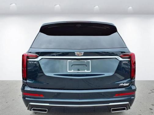 2025 Cadillac XT6 Premium Luxury FWD
