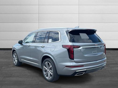2025 Cadillac XT6 Premium Luxury FWD