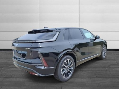 2025 Cadillac LYRIQ Sport
