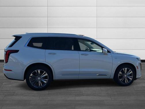 2025 Cadillac XT6 Premium Luxury AWD