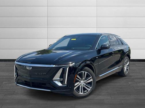 Stellar Black Metallic 2024 Cadillac LYRIQ Luxury