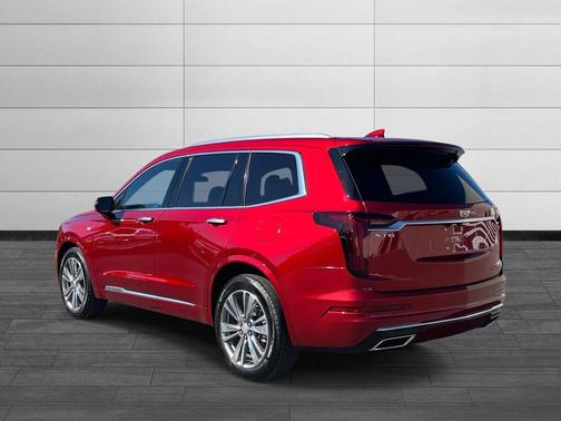 2025 Cadillac XT6 Premium Luxury FWD