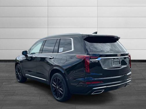 2025 Cadillac XT6 Luxury FWD