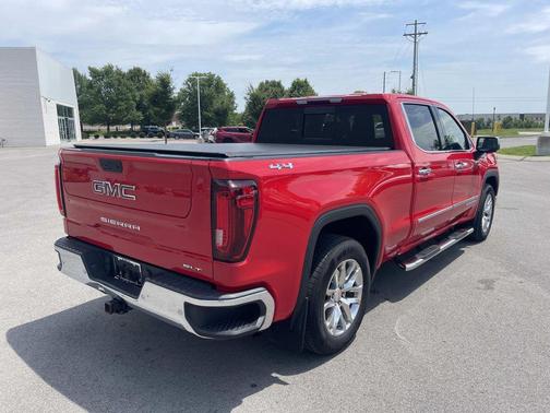 Cardinal Red 2022 GMC Sierra 1500 SLT