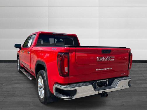 Cardinal Red 2022 GMC Sierra 1500 SLT