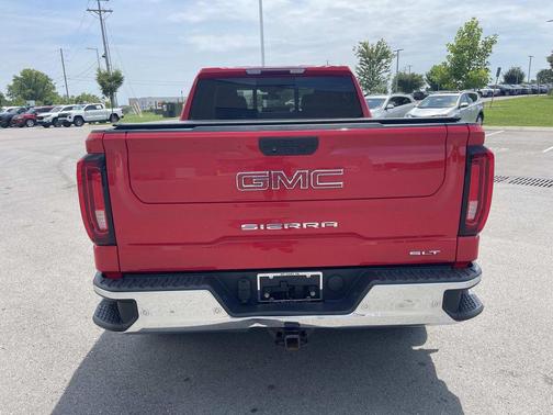 Cardinal Red 2022 GMC Sierra 1500 SLT