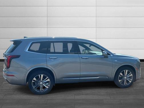 2025 Cadillac XT6 Premium Luxury AWD