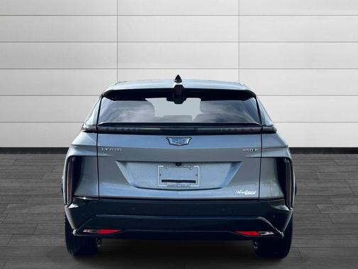 Argent Silver Metallic 2024 Cadillac LYRIQ Sport