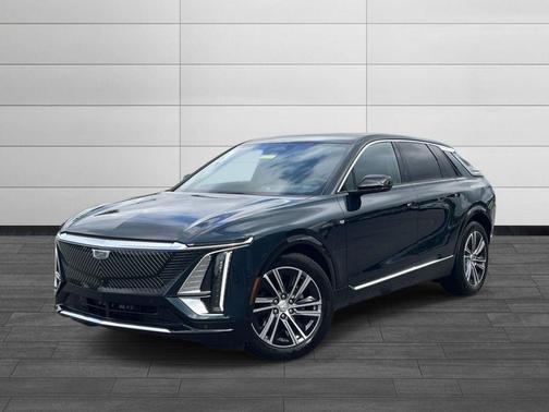Emerald Lake Metallic 2024 Cadillac LYRIQ Luxury