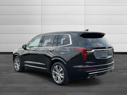 2024 Cadillac XT6 Premium Luxury FWD