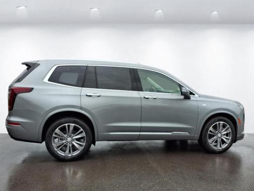 2025 Cadillac XT6 Premium Luxury FWD