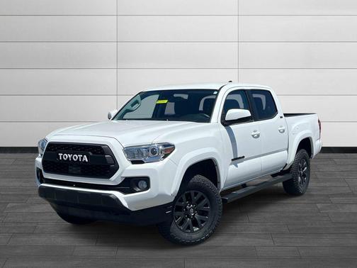 Ice Cap 2023 Toyota Tacoma SR5