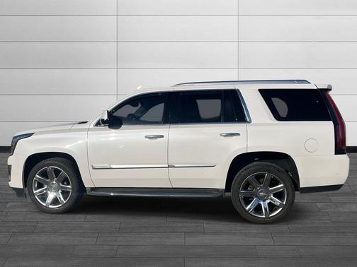 2017 Cadillac Escalade Luxury