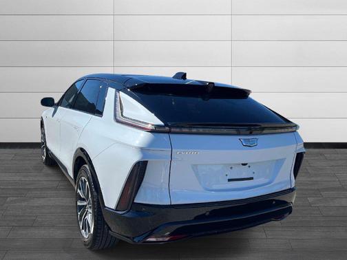 Vibrant White Tricoat 2027 Cadillac LYRIQ Premium Sport