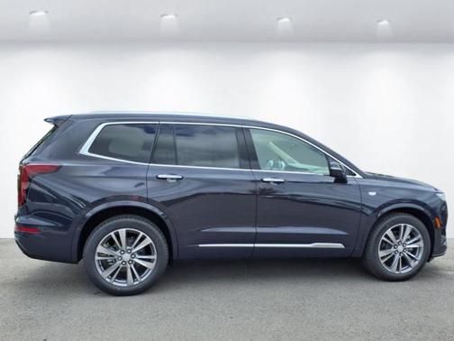 2025 Cadillac XT6 Premium Luxury FWD