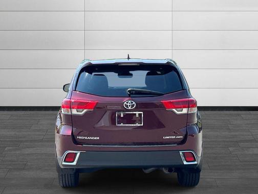 Ooh La La Rouge Mica 2018 Toyota Highlander Limited
