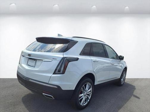 2025 Cadillac XT5 Sport