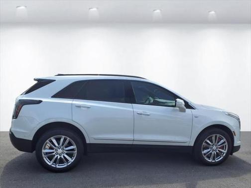 2025 Cadillac XT5 Sport