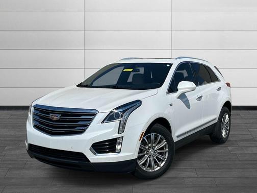 Crystal White Tricoat 2017 Cadillac XT5 Luxury