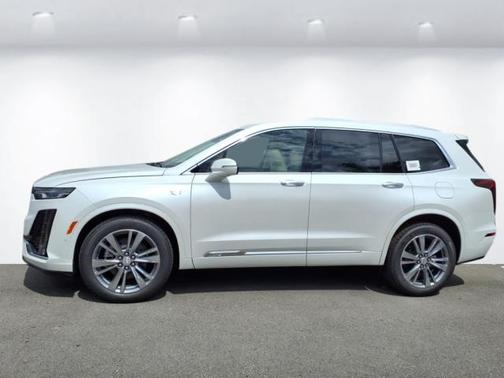 2025 Cadillac XT6 Premium Luxury FWD