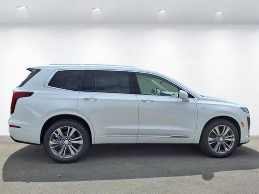 2025 Cadillac XT6 Premium Luxury FWD