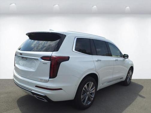 2025 Cadillac XT6 Premium Luxury FWD