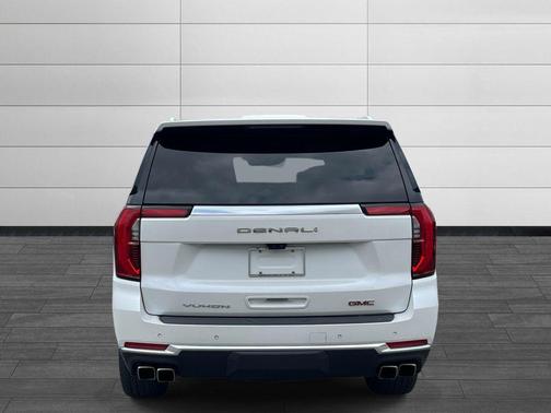 White Frost Tricoat 2025 GMC Yukon Denali