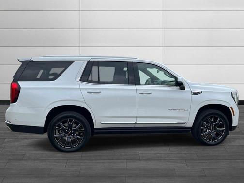 White Frost Tricoat 2025 GMC Yukon Denali