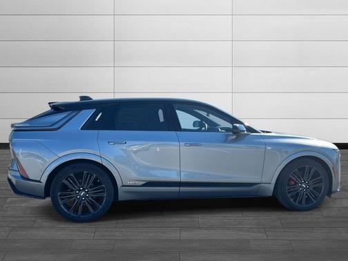 2026 Cadillac LYRIQ V