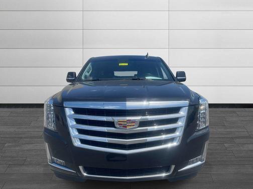 Manhattan Noir Metallic 2019 Cadillac Escalade ESV Luxury