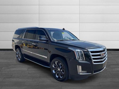 Manhattan Noir Metallic 2019 Cadillac Escalade ESV Luxury