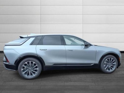2025 Cadillac LYRIQ Sport