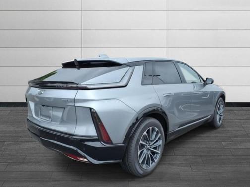 2025 Cadillac LYRIQ Sport