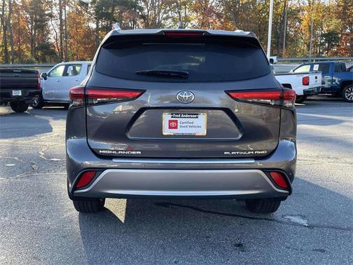 2022 Toyota Highlander Platinum