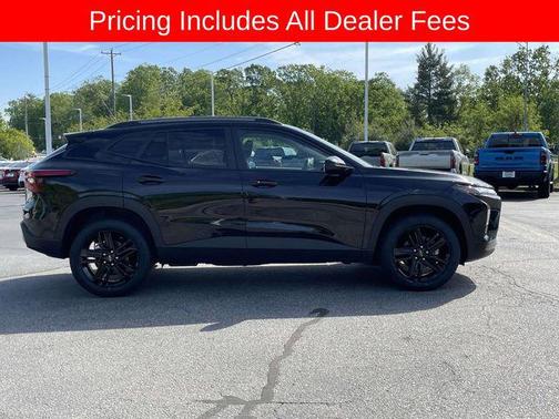 Mosaic Black Metallic 2025 Chevrolet Trax FWD ACTIV