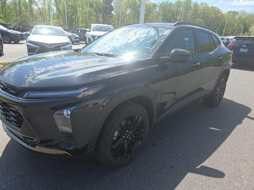 Mosaic Black Metallic 2025 Chevrolet Trax FWD ACTIV