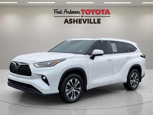 2024 Toyota Highlander XLE