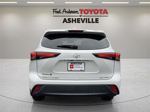 2024 Toyota Highlander XLE