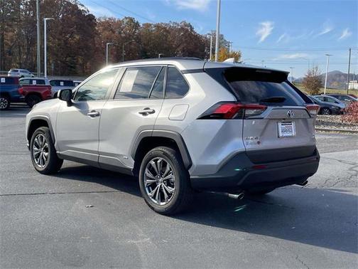 2022 Toyota RAV4 Hybrid XLE Premium