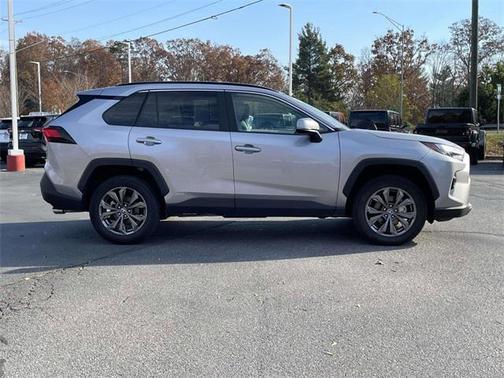 2022 Toyota RAV4 Hybrid XLE Premium