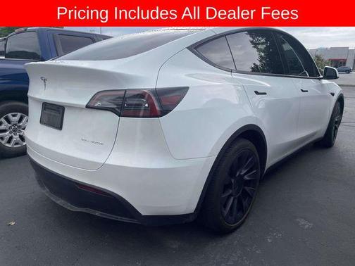 Pearl White Multi-Coat 2023 Tesla Model Y Long Range Dual Motor All-Wheel Drive