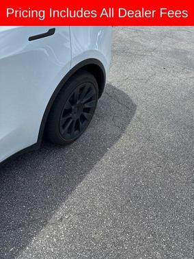 Pearl White Multi-Coat 2023 Tesla Model Y Long Range Dual Motor All-Wheel Drive