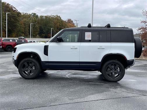 2025 Land Rover Defender 110 P300