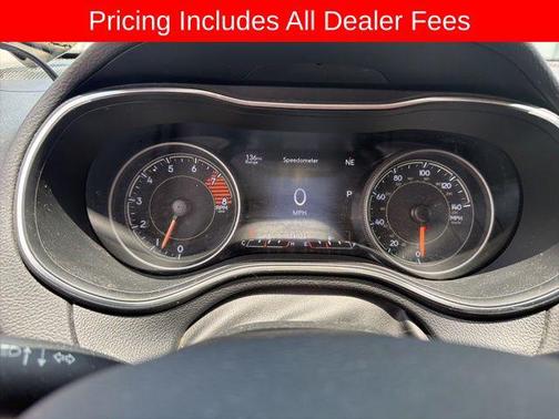 Bright White Clearcoat 2019 Jeep Cherokee Trailhawk