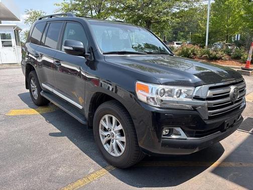 2016 Toyota Land Cruiser Base