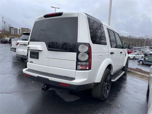 2016 Land Rover LR4 Base