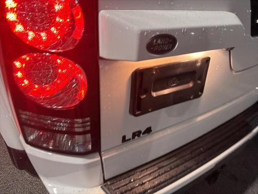 2016 Land Rover LR4 Base