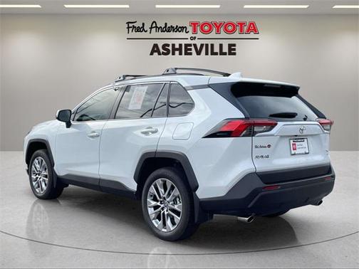 2025 Toyota RAV4 XLE Premium