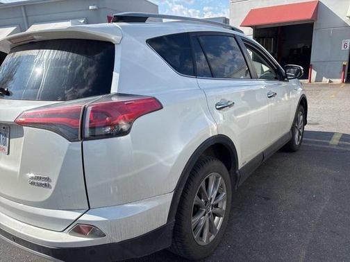 2018 Toyota RAV4 Hybrid SE